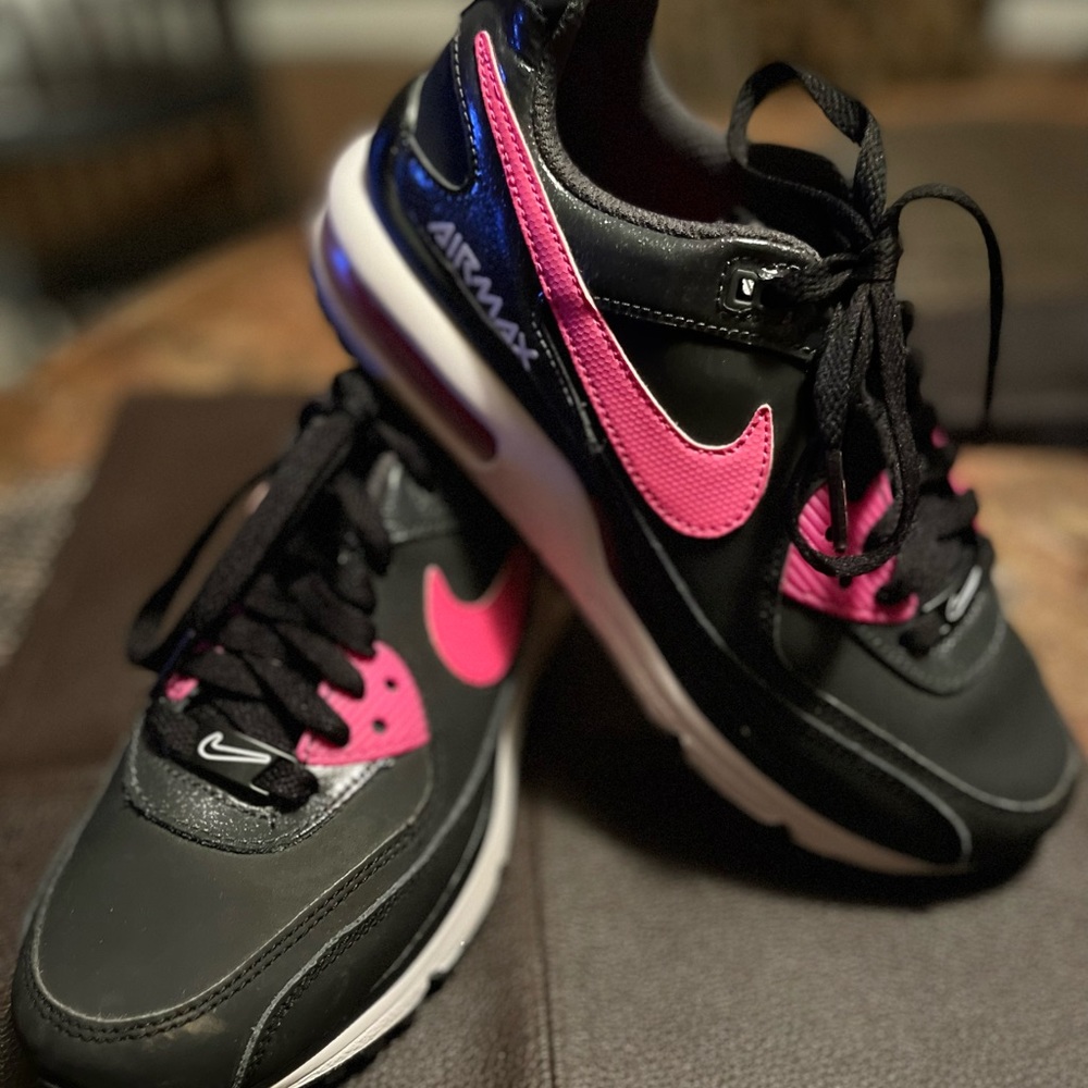 Nike AirMax 90 Ultra womens/girls Trainers- Size 4Y